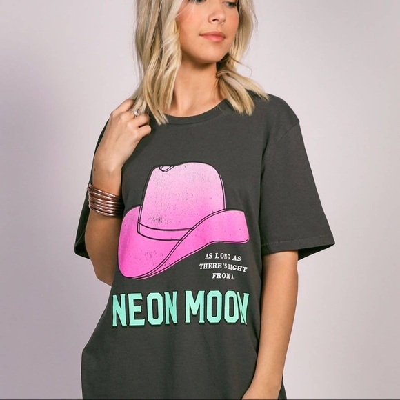 🆕 Neon Moon Graphic Tee - Picture 6 of 8